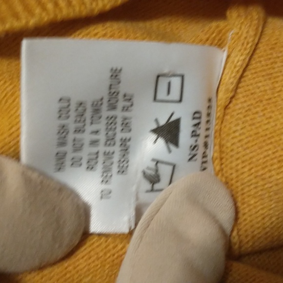 Woolrich woman's size XS long sleeve knit pullover sweaters w logo, pleats NWOT - Picture 8 of 16